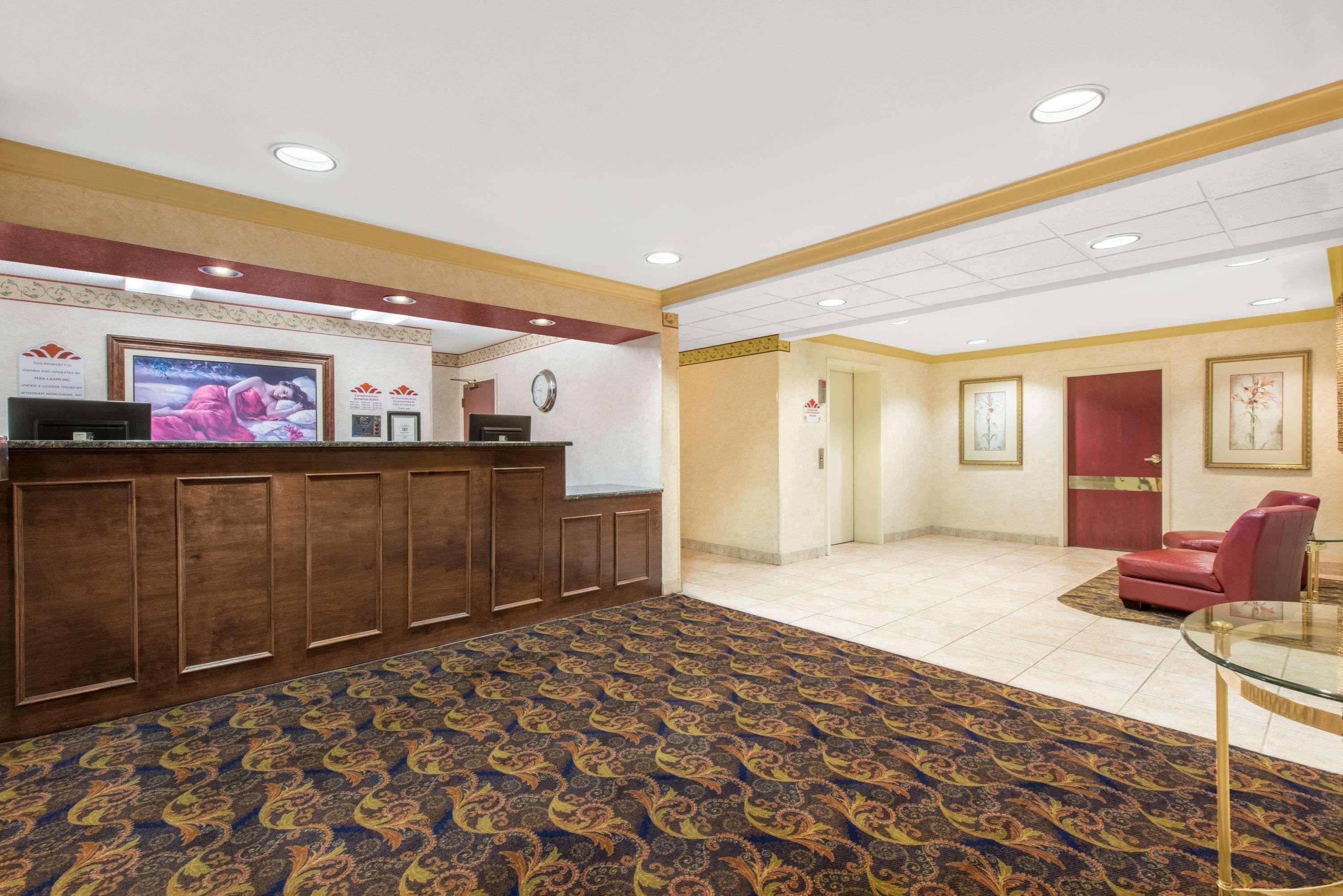 Lancaster Suites Fertility Exterior photo