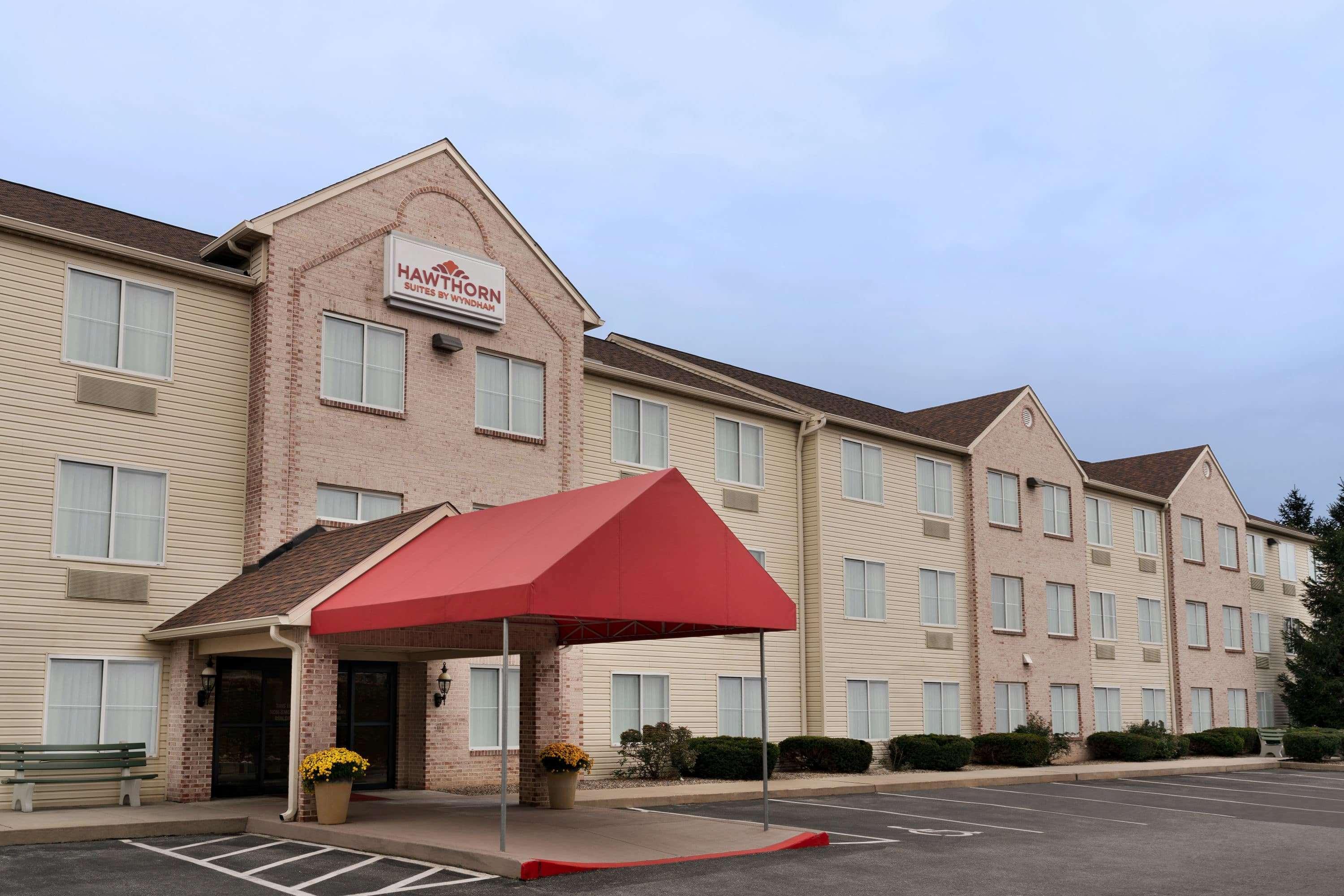 Lancaster Suites Fertility Exterior photo
